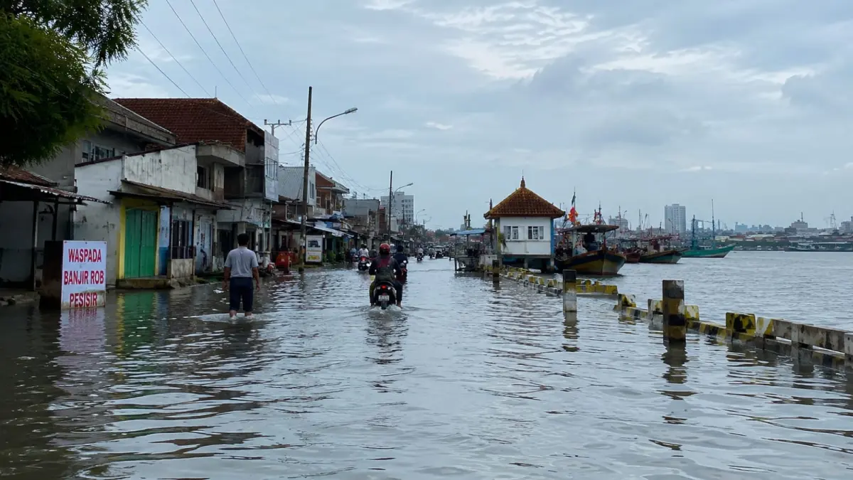 Ilustrasi banjir rob di kawasan persisir. (AI)