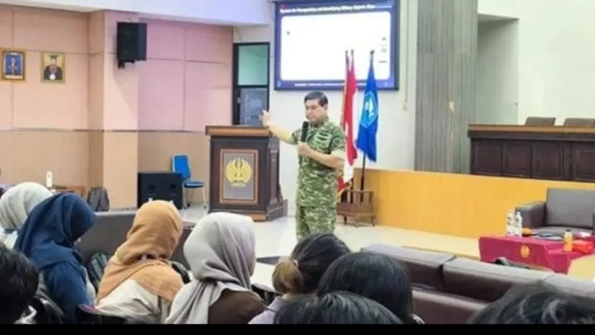 rumus matematika ceme Mahasiswa Unesa Dibekali AI untuk Pertahanan Nasional, Target Kejar Ketertinggalan 20 Tahun
