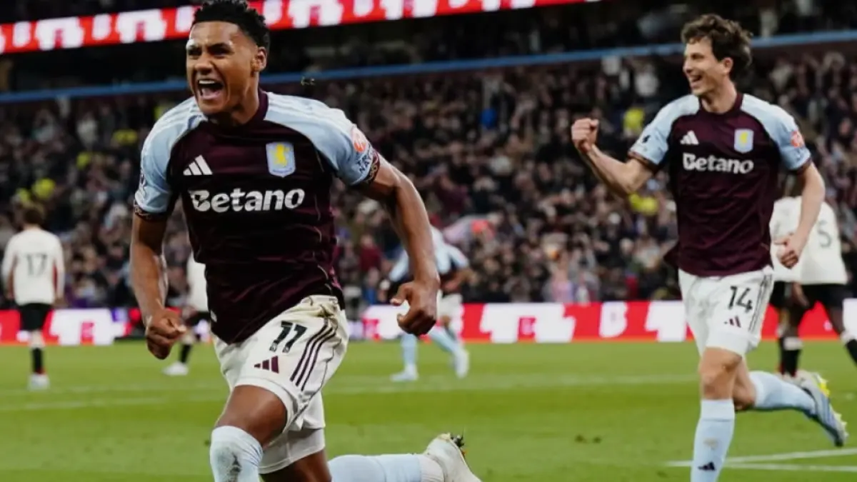 Ollie Watskin bersinar dengan dua golnya saat menghadapi Liverpool.(The Guardian) 