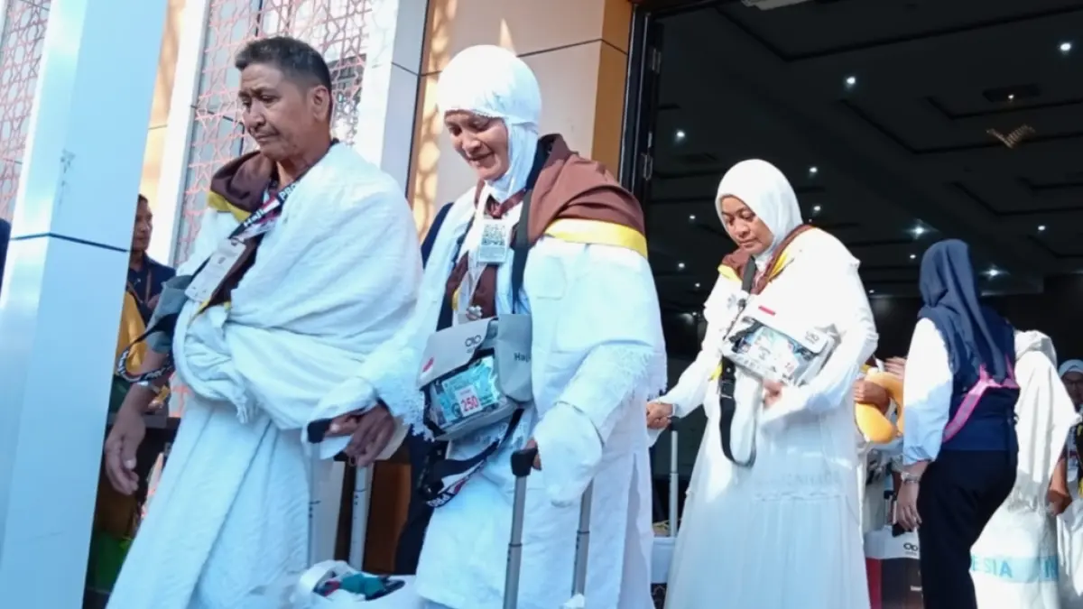 Jemaah haji di Asrama Haji Surabaya diminta untuk menjaga kesehatan menghadapi puncak haji.