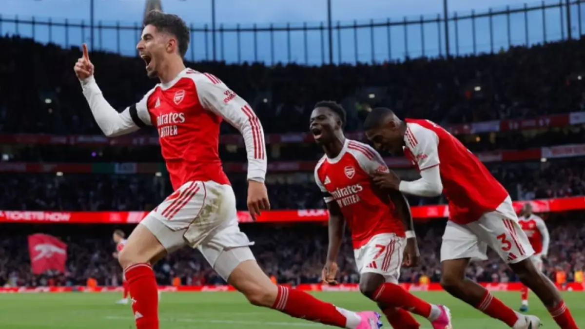 Kai Havertz bawa Arsenal semakin dekat dengan gelar juara. (The Guardian) 