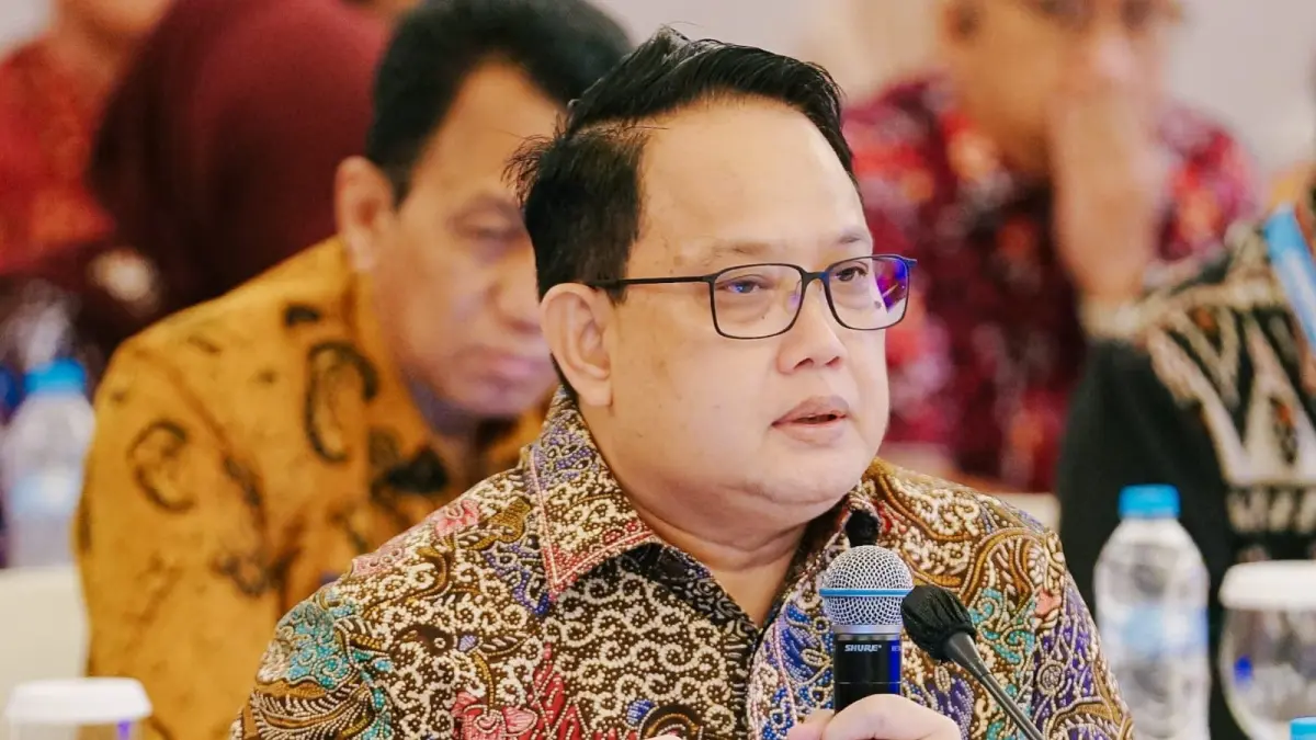 OPTIMISTIS: Sekdaprov Jatim, Adhy Karyono, memastikan kebakaran RSUD Dr Soetomo tidak mengganggu proses akreditasi. Pemprov Jatim pastikan pemulihan secepatnya.(IST/RADAR SURABAYA)