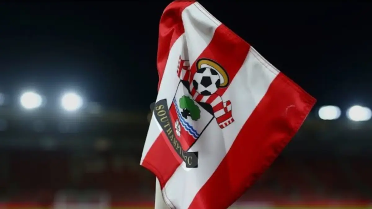 Southampton terancam digugat pemainnya sendiri. (BBC) 
