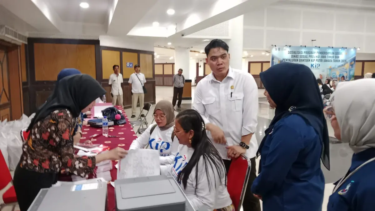 BERDAMPAK: Anggota Komisi E DPRD Jatim, Cahyo Harjo meminta KIP Jawara di Surabaya diperluas.(IST/RADAR SURABAYA)