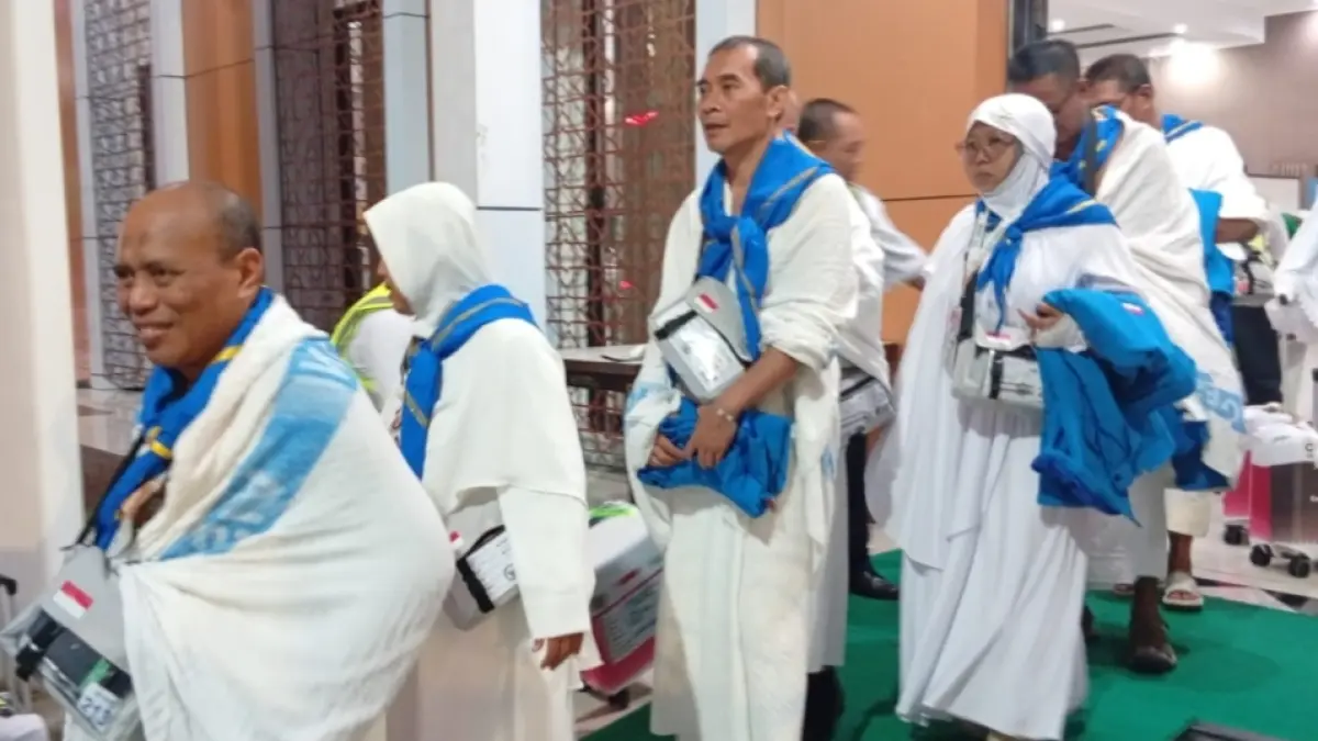 Keberangkatan terakhir kloter 116 dari Embarkasi Surabaya, Kamis (21/5) malam. (Rahmat Sudrajat) 