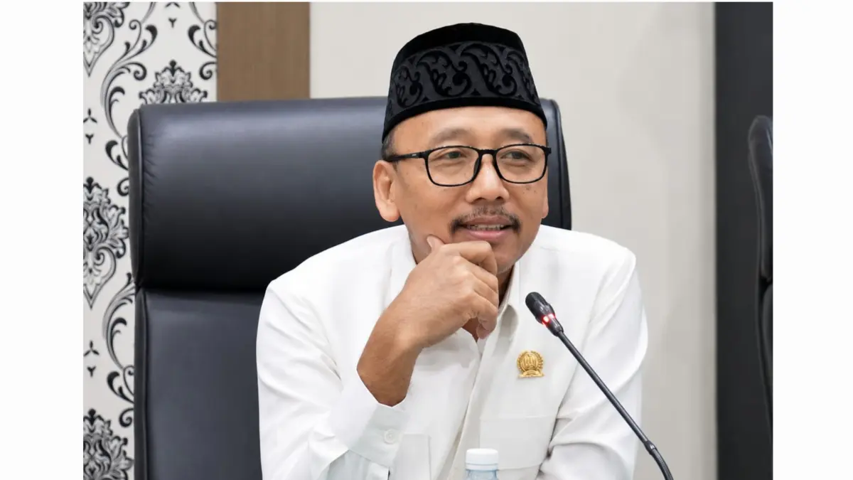 BERDAMPAK: Anggota Komisi E DPRD Jatim, Suli Da’im, menilai program kemandirian ekonomi GTT bisa membantu kesejahteraan guru.(IST/RADAR SURABAYA)