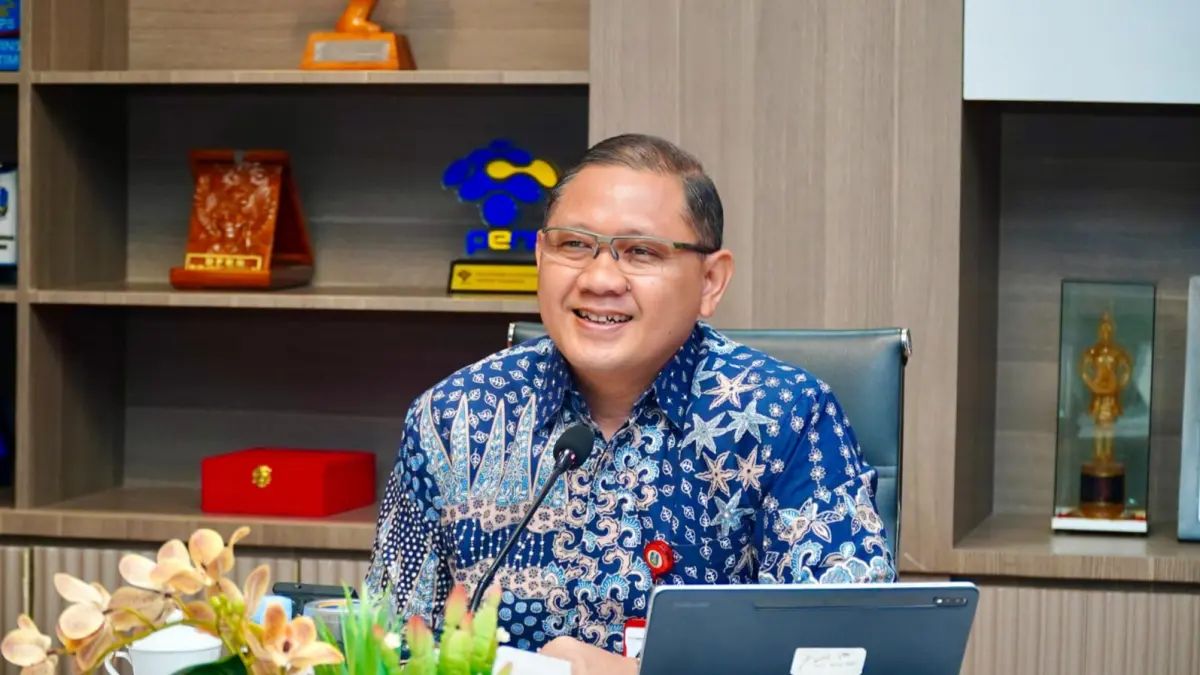 PERHATIAN: Kepala Dindik Jatim, Aries Agung Paewai, sudah mengantisipasi terkait pernyataan Wamenkes banyaknya pelajar merokok. Pihaknya tegas sudah melarang keras hal itu.(IST/RADAR SURABAYA)