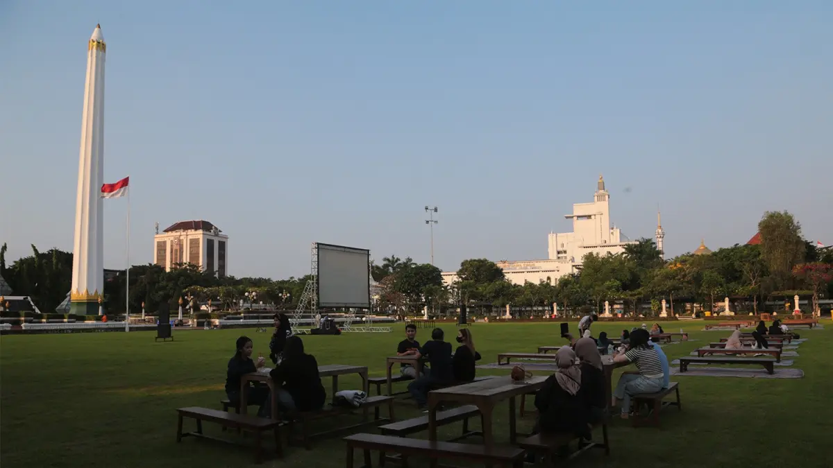 SARANA REKREASI: Pemkot Surabaya menghadirkan Senja Budaya 2026 di kawasan Tugu Pahlawan dengan konsep yang berbeda. (HUMAS PEMKOT SURABAYA)