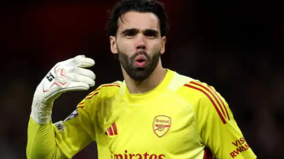 David Raya tak tergantikan sebagai kiper utama Arsenal. (BBC). 