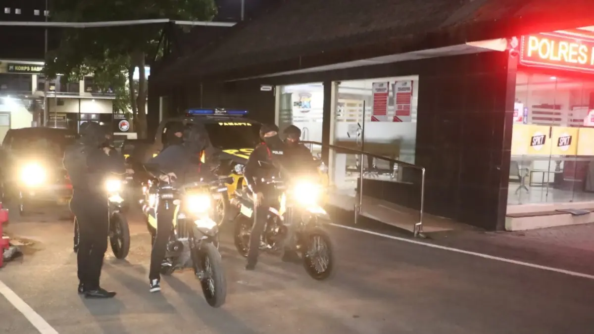 SIGAP: Unit Reaksi Cepat Pemburu Begal Satreskrim Polres pelabuhan Tanjung Perak melaksanakan patroli rutin.(IST/RADAR SURABAYA)
