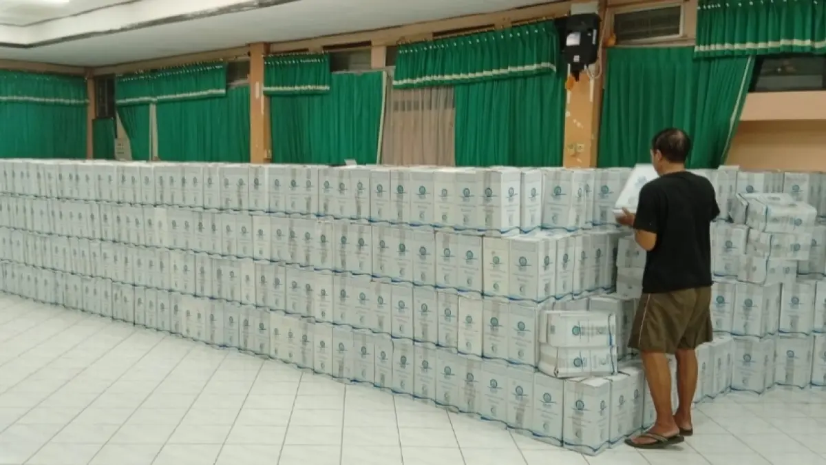 Air Zamzam tidak lagi dibagikan di Asrama Haji Surabaya. (Rahmat Sudrajat/Radar Surabaya) 