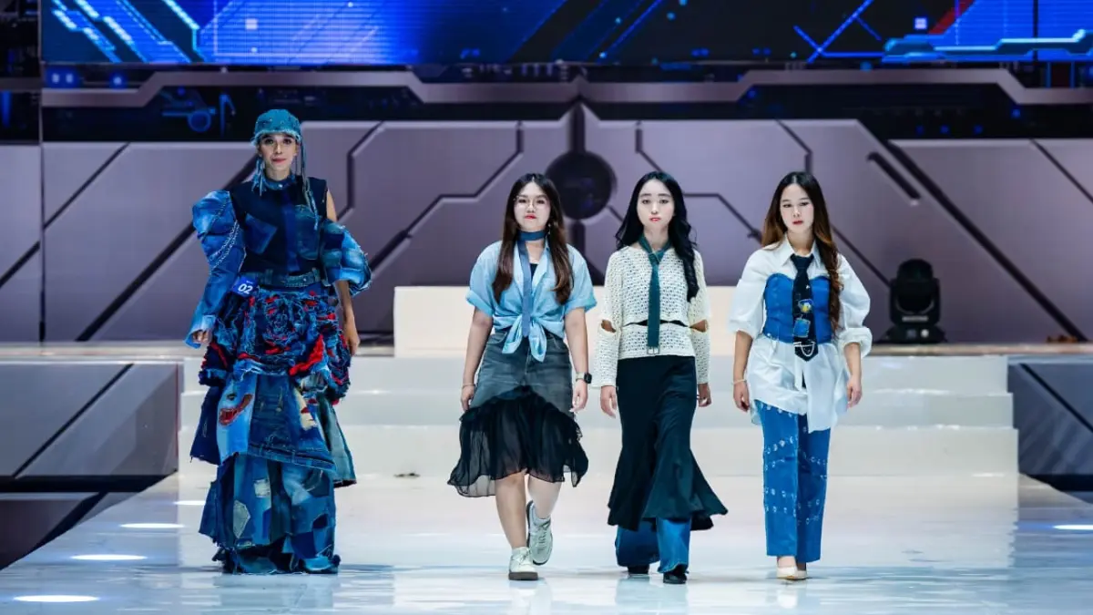 &nbsp;Busana karya mahasiswa FIK Ubaya yang ditampilkan dalam Asian Student Fashion Week 2026. (IST)