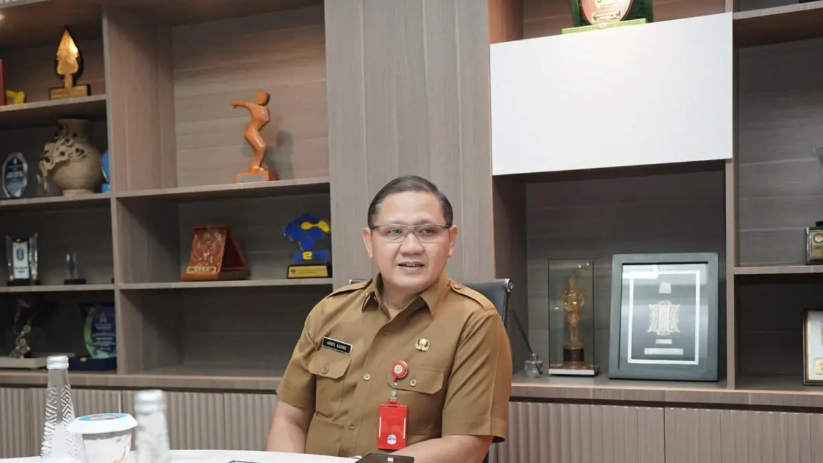 SEGERA: Kepala Dindik Jatim, Aries Agung Paewai, mengungkapkan, siswa bisa urus PIN untuk SPMB tak perlu menunggu SKL.(IST/RADAR SURABAYA)