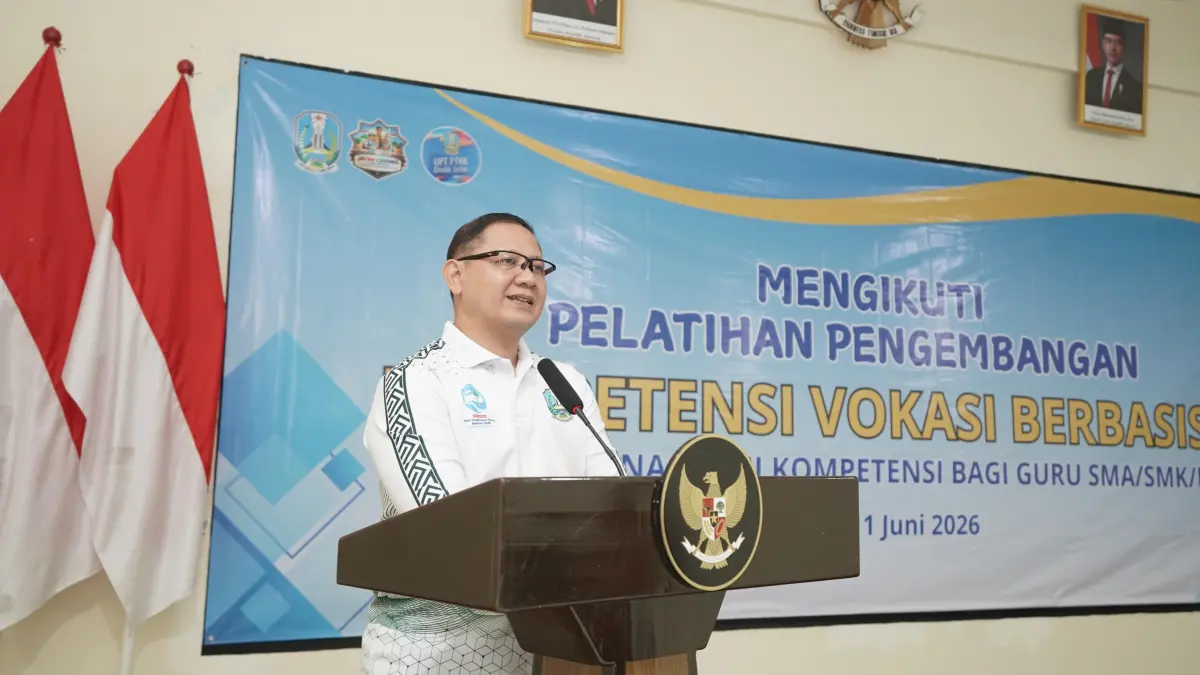 FASILITASI: Kepala Dindik Jatim, Aries Agung Paewai, mengatakan meningkatkan kompetensi guru vokasi lewat pelatihan bersertifikasi nasional. (IST/RADAR SURABAYA)