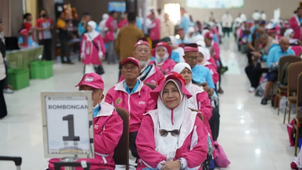 Hingga Minggu sore, sebanyak 9.478 jemaah dan petugas haji dari Kloter 1 hingga Kloter 25 telah tiba di Tanah Air. (Rahmat Sudrajat/Radar Surabaya) 