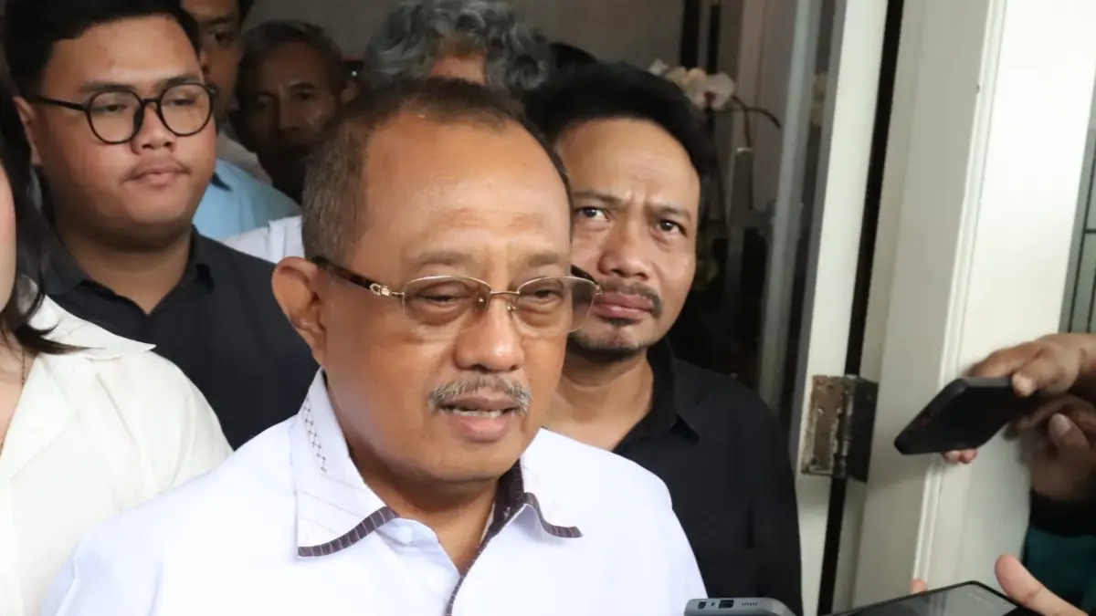 TEGAS: Plh Wali Kota Surabaya, Armuji, mengutuk keras tempat spa yang pekerjakan anak di bawah umur. (IST/RADAR SURABAYA)
