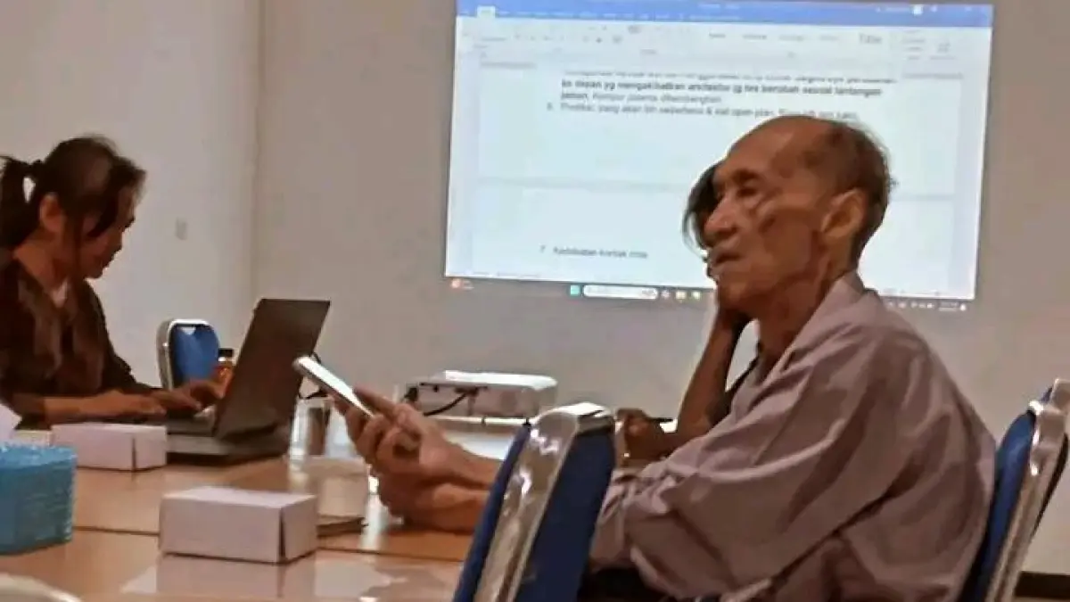 Prof Johan Silas tetap mengajar hingga usia 90 tahun. (IST) 