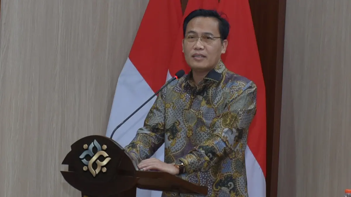 FAKTA: Sesmendukbangga/BKKBN, Budi Setyono, membeberkan jika Indonesia menghadapi persoalan serius terkait HIV. Ini dikarenakan hanya 63 persen ODHIV yang mengetahui statusnya.(IST/RADAR SURABAYA)