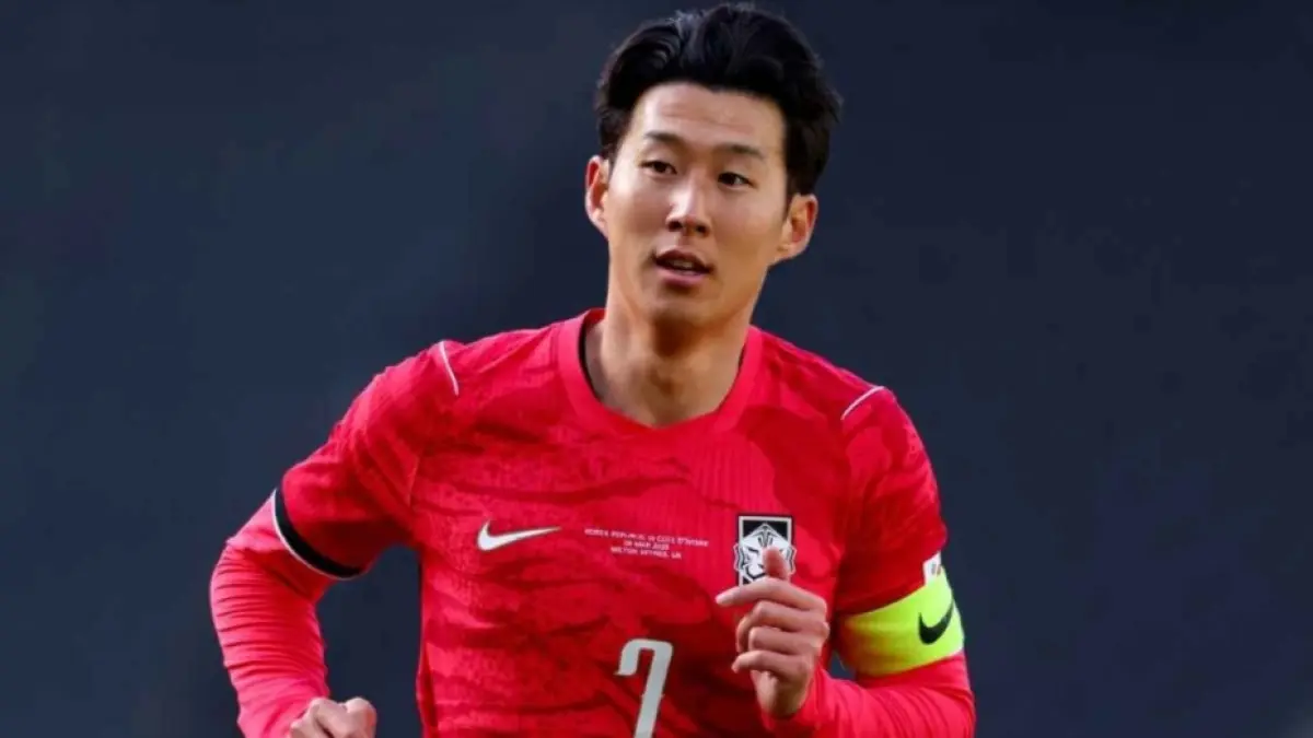 Son Heung-min kembali menjadi tumpuan utama Korea Selatan pada Piala Dunia FIFA 2026, yang merupakan penampilan keempatnya di ajang tersebut. Meski demikian, pada usia 33 tahun, ia tidak lagi diharapkan memikul seluruh beban tim seorang diri. (Marc Atkins/Getty Images.) 