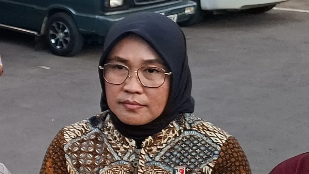 DIPROSES: Kasatres PPA dan PPO Polrestabes Surabaya, Kompol Melatisari, menaikkan status penyidikan untuk kasus dugaan pelecehan seksual yang dilakukan pelatih cabor menembak.(MAHRUS/RADAR SURABAYA)