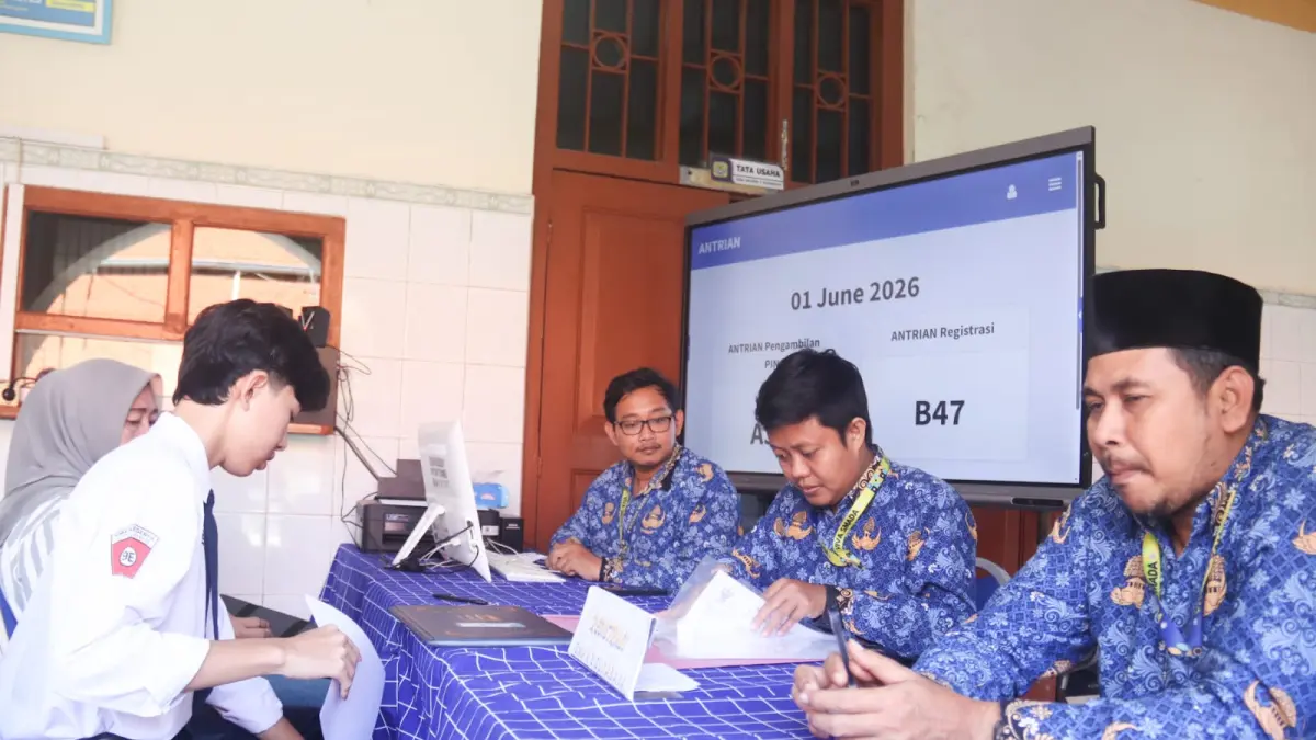 SELESAI: Pendaftaran tahap 1 SPMB SMA dan SMK Negeri jalur domisili ditutup. Dindik Jatim Catat 54.056 calon murid diterima.(IST/RADAR SURABAYA)