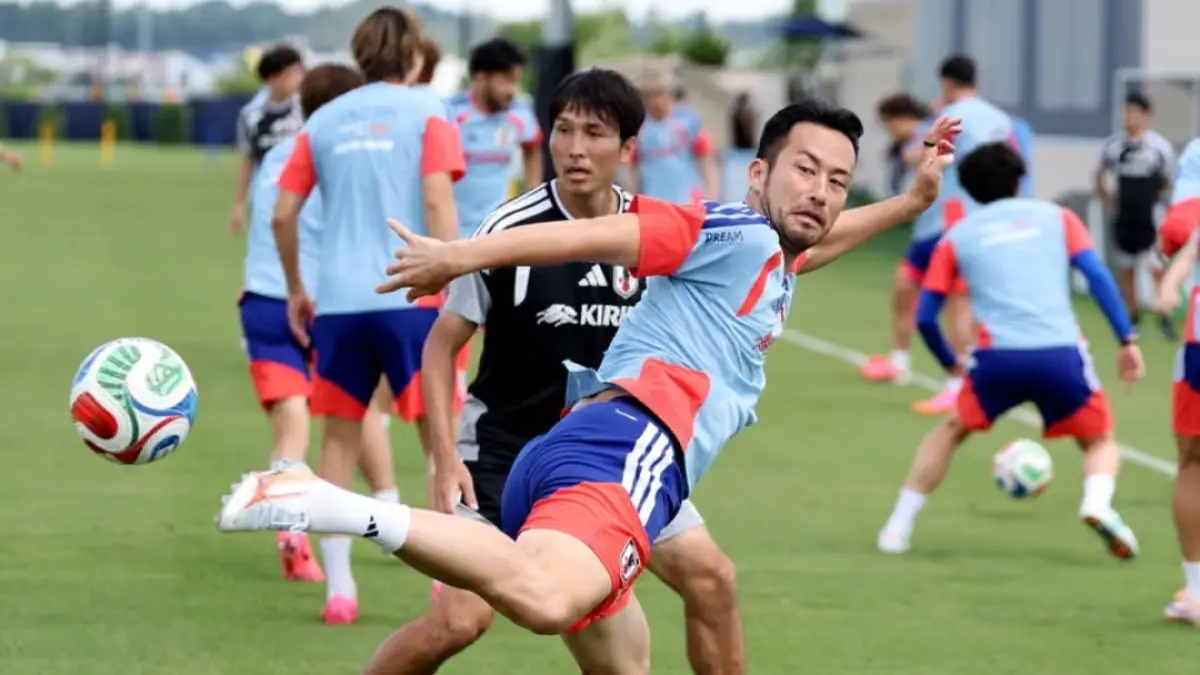 Timnas Jepang melakukan persiapan menjelang laga lawan Belanda. (The Guardian/Alan Poizner/IMAGN IMAGES/Reuters). 