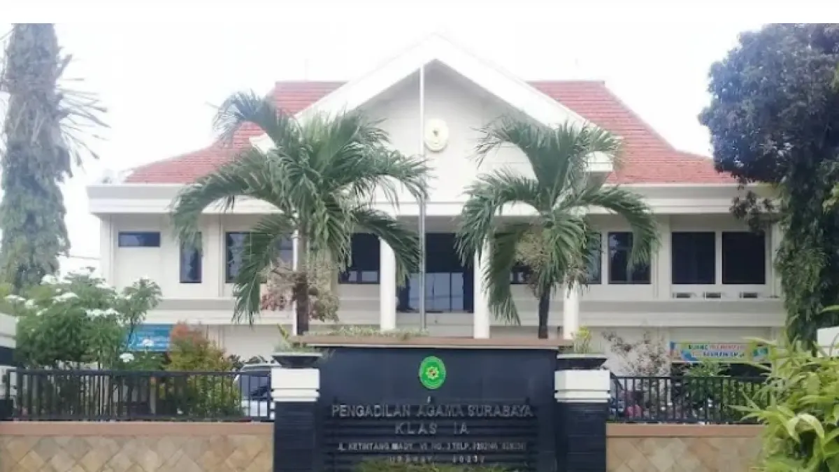 Kantor Pengadilan Agama Surabaya. Setiap hari kerja ada puluhan orang mengajukan gugatan cerai. (IST)