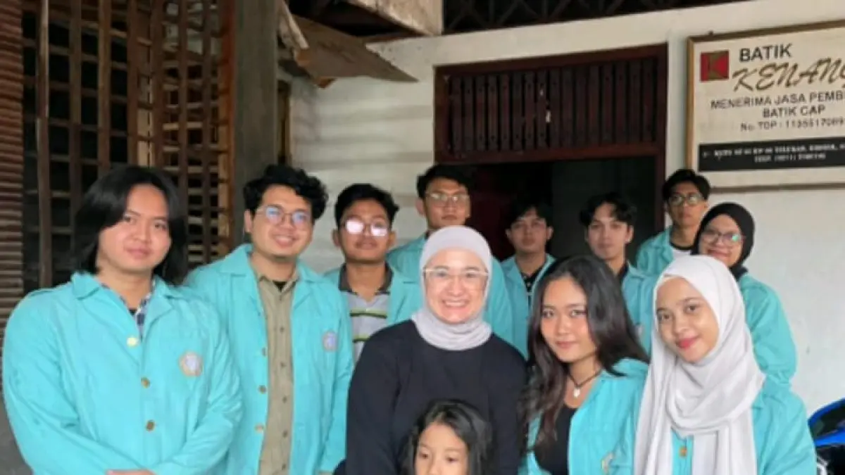 Kunjungan Pabrik Batik Kenanga Bersama Mitra. (IST/RADAR SURABAYA)