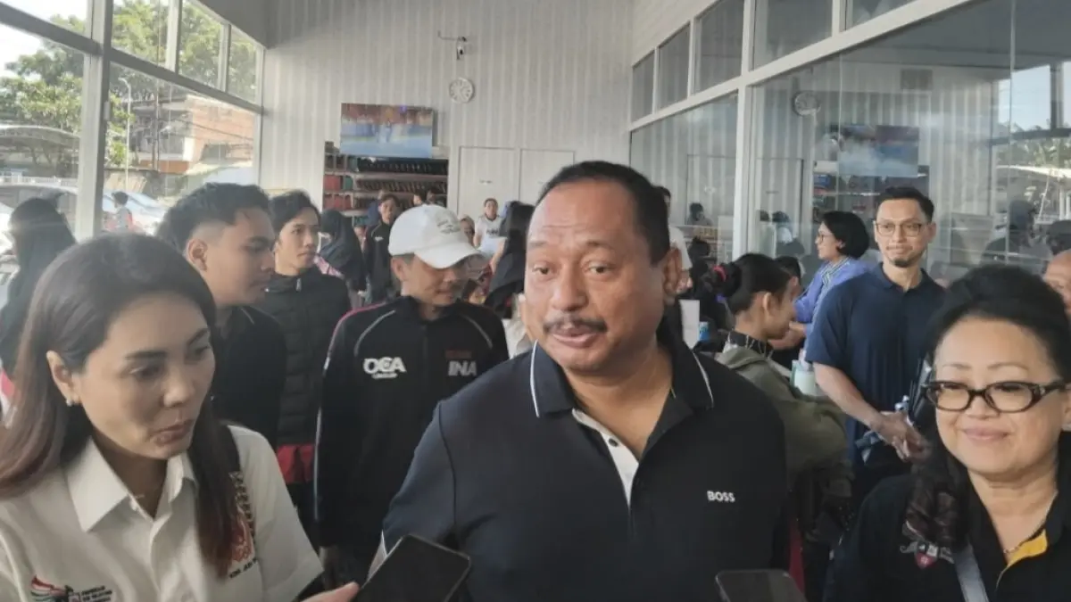 Ketua Umum KONI Jatim, Muhammad Nabil, menyatakan pihaknya akan mengupayakan agar cabang olahraga ice skating dapat masuk dalam agenda Porprov mendatang.(Andy Satria) 
