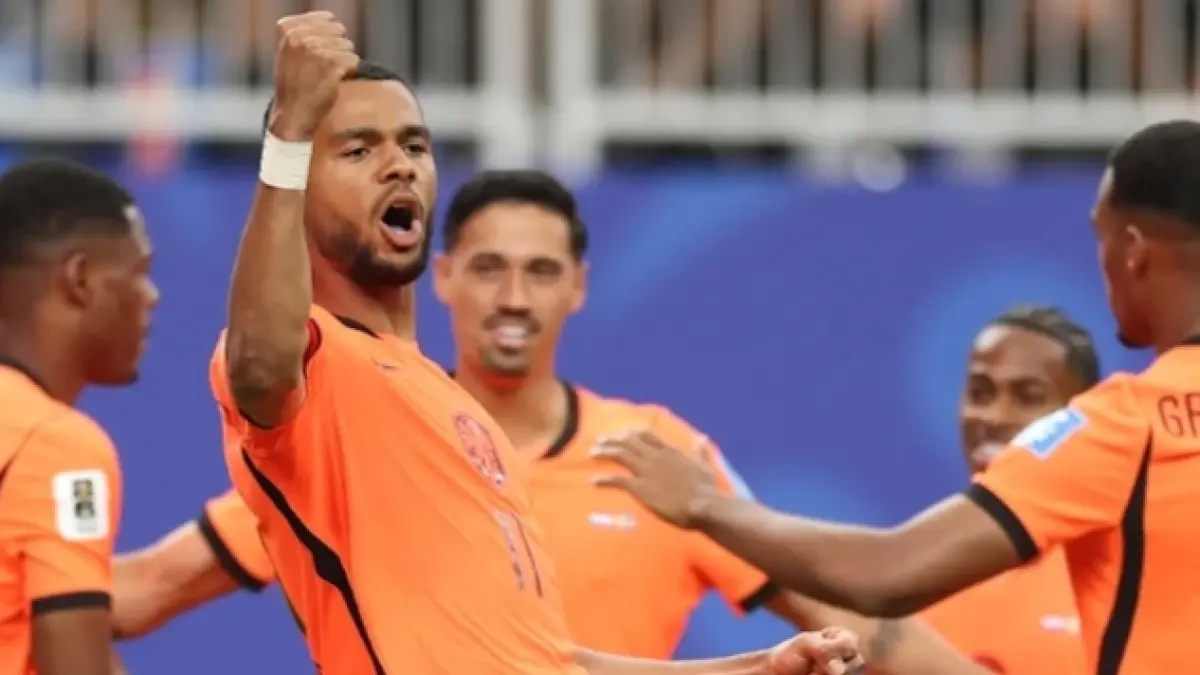 Cody Gakpo cetak brace saat Belanda hajar Swedia 5-1.(Yahoo Sports) 