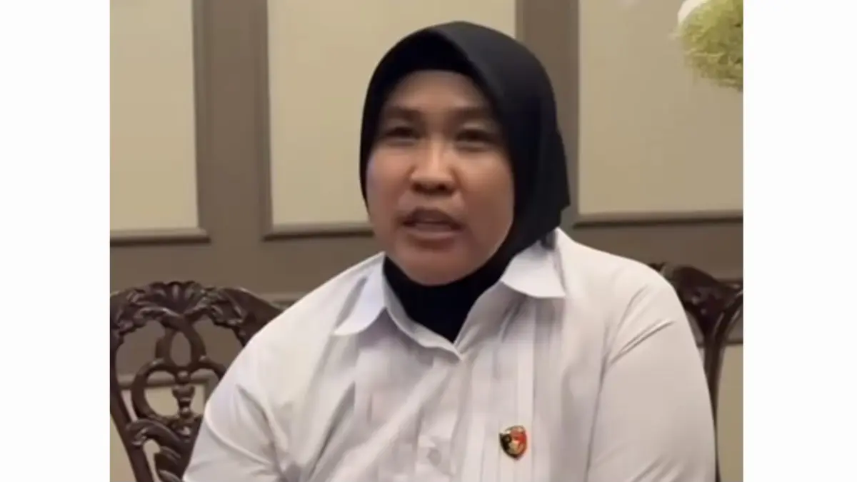 DIPROSES: Kasatres PPA dan PPO Polrestabes Surabaya menetapkan pelatih cabor menembak sebagai tersangka dan ditahan atas kasus pelecehan seksual.(IST/RADAR SURABAYA)