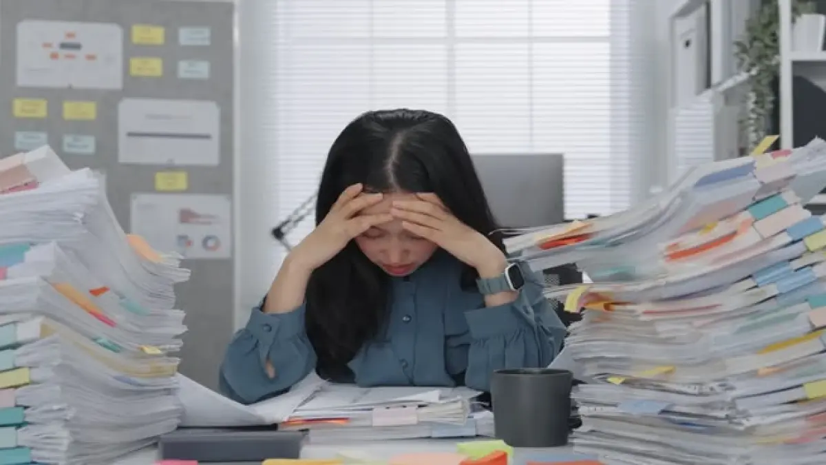 Kesibukan yang tiada habisnya, terapi slow productivity untuk hindari burn out. Foto: Pinterest.
