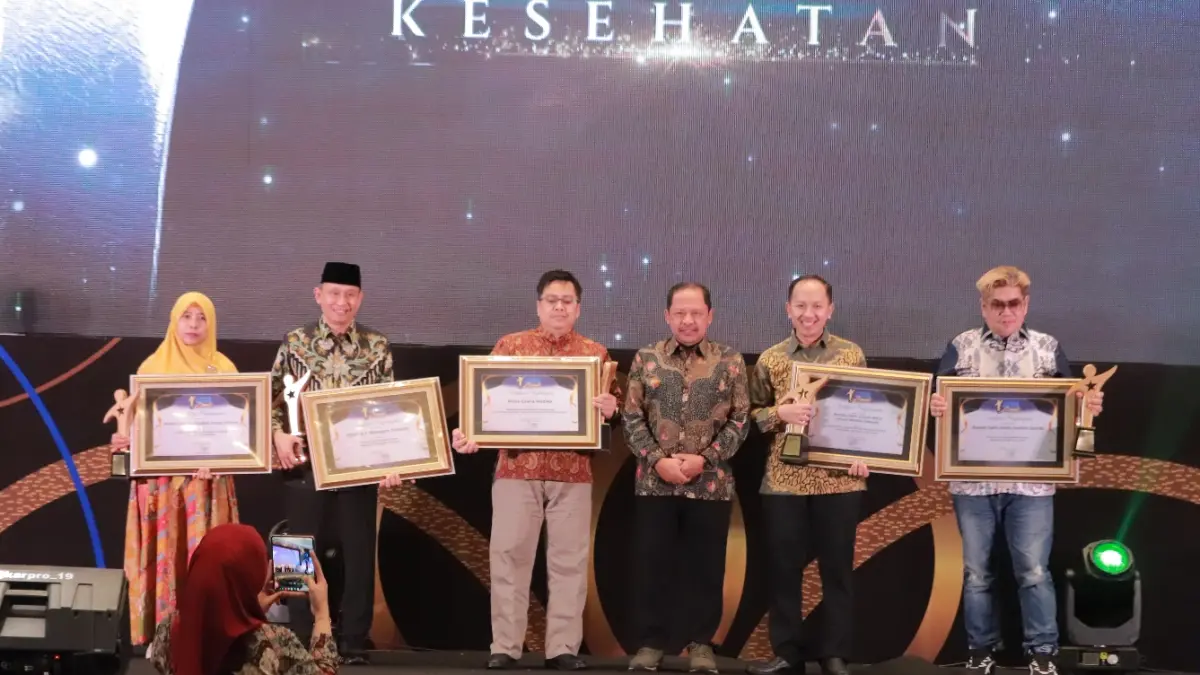 LAYAK: Penerima Radar Surabaya Award 2025 yang telah melalui proses seleksi yang ketat. (SURYANTO/RADAR SURABAYA)