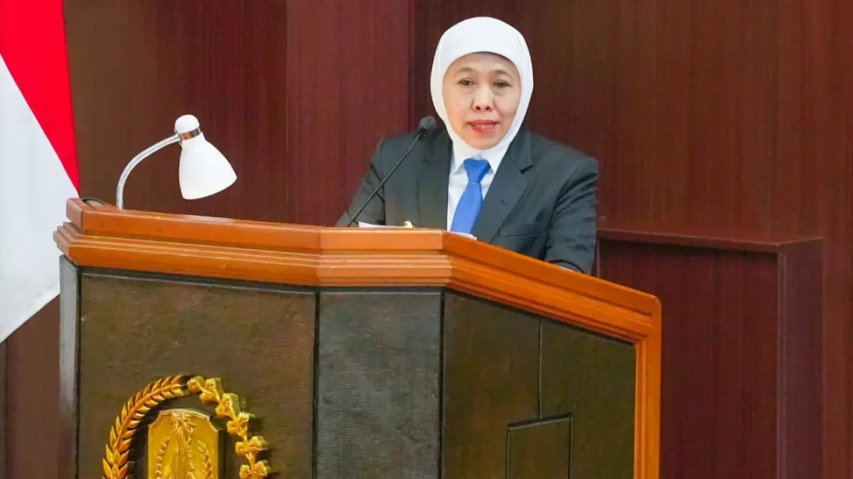Gubernur Khofifah Indar Parawansa menyampaikan Nota Keuangan Rancangan Peraturan Daerah (Raperda) Pertanggungjawaban Pelaksanaan APBD 2025. 
