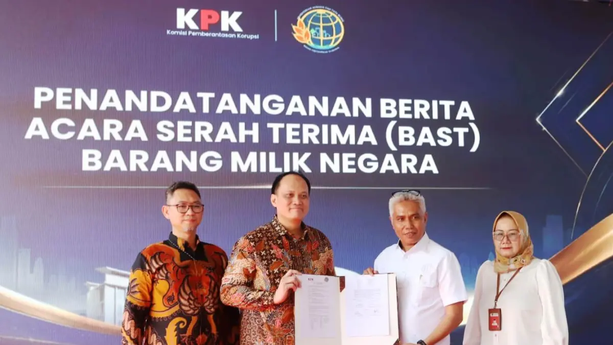 SINERGIS: Kanwil BPN Provinsi Jawa Timur menerima penyerahan aset rampasan negara hasil sitaan KPK di gedung operasional baru Kantor Pertanahan Kota Surabaya II di kawasan Medokan Ayu, Kota&nbsp;Surabaya. (RAHMAT SUDRAJAT/RADAR SURABAYA)