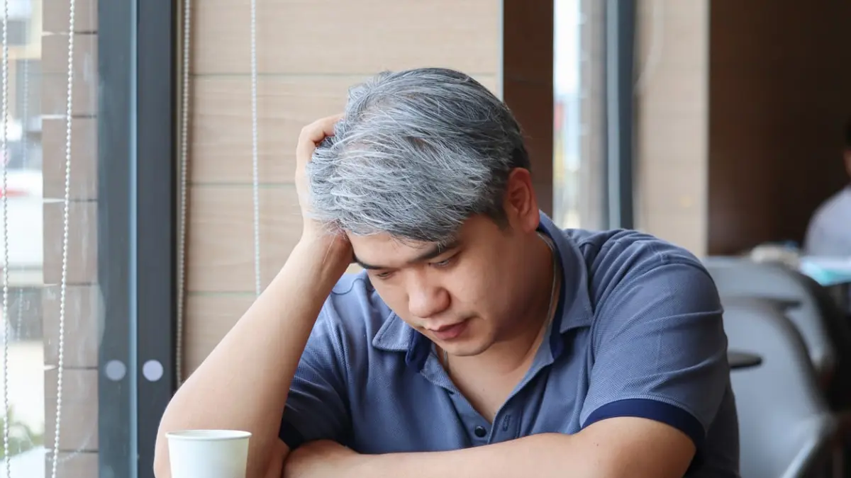Syok tiba-tiba muncul rambut uban padahal masih muda? Jangan panik! Foto: Ist.