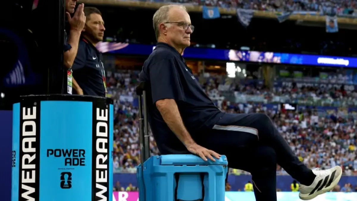 Marcelo Bielsa kini dalam situasi sulit. 