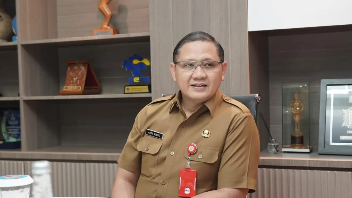KEPASTIAN: Kepala Dindik Jatim Aries Agung Paewai menyebut tunjangan profesi guru dan THR serta gaji ke-13 , Pemprov Jatim masih menunggu DAU dari pemerintah pusat.(IST/RADAR SURABAYA)
