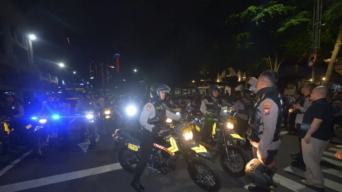 DISIAPKAN: Tim Tangguh Jogoboyo Polrestabes Surabaya menjadi garda utama respon cepat pengamanan Kota Surabaya. (ANDY SATRIA/RADAR SURABAYA)
