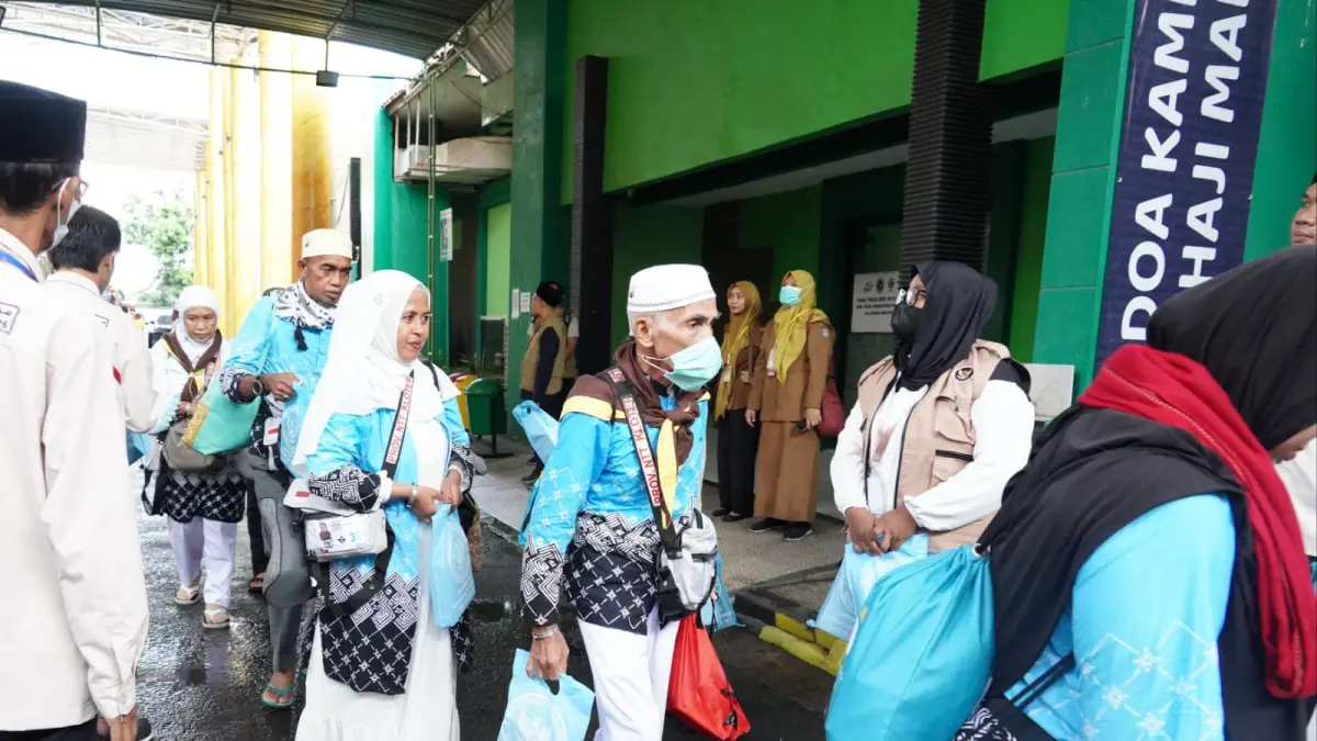 Proses kepulangan jemaah haji Debarkasi Surabaya hampir rampung. Hingga Selasa (30/6), sebanyak 111 kloter dengan total 42.013 jemaah atau sekitar 95 persen dari seluruh jemaah telah tiba di Tanah Air. 