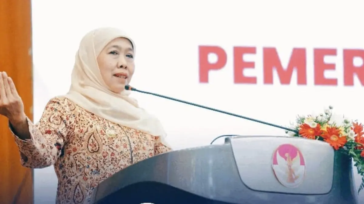 Gubernur Khofifah saat menutup Pelatihan Kepemimpinan Nasional (PKN) Tingkat II Angkatan II Tahun 2026 di Badan Pengembangan Sumber Daya Manusia (BPSDM) Provinsi Jawa Timur. (Biro Adpim) 