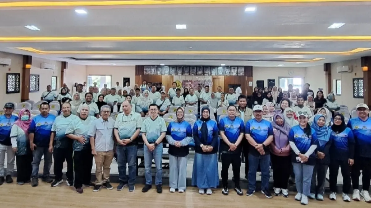 Temu alumni Fakultas Ilmu Sosial dan Politik (FISIP) Universitas Jember menghadirkan tokoh nasional dan daerah kembali ke kampus. 