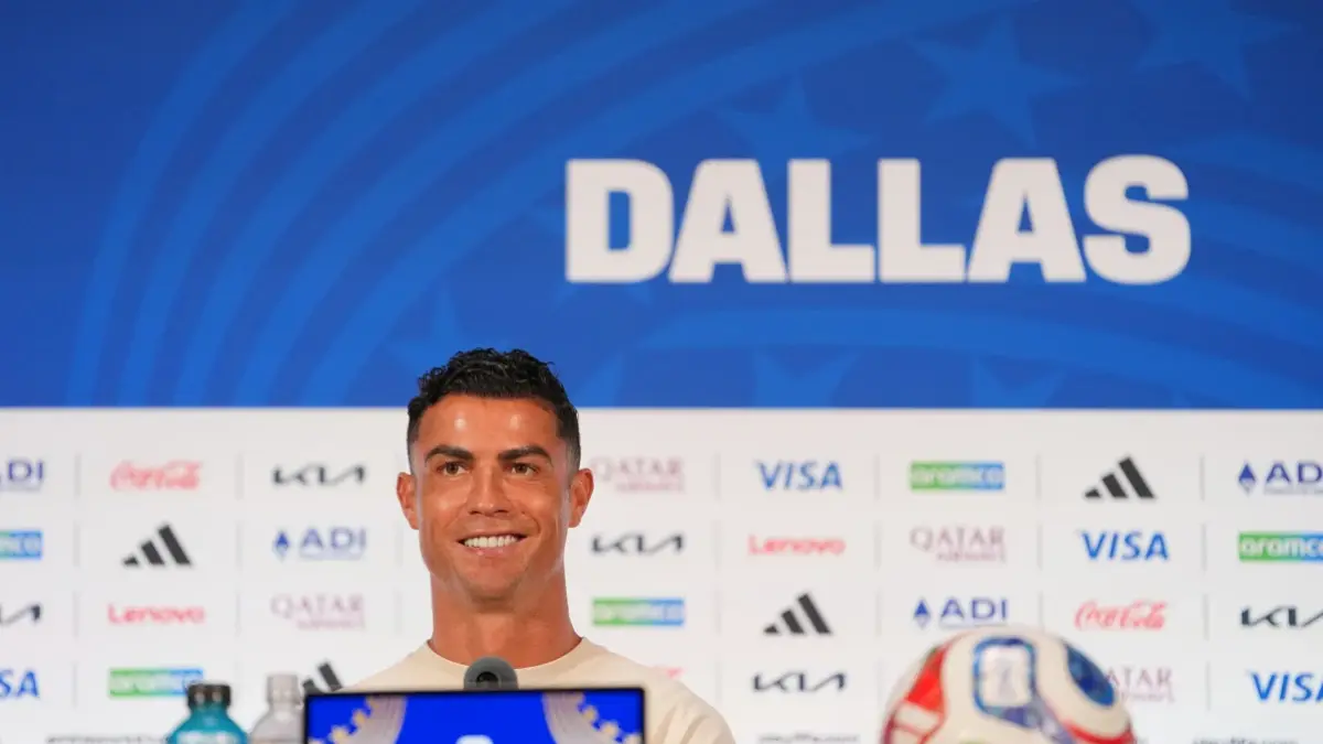 Jumpa pers Cristiano Ronaldo jelang laga lawan Spanyol. (AP Photo/Julio Cortez) 