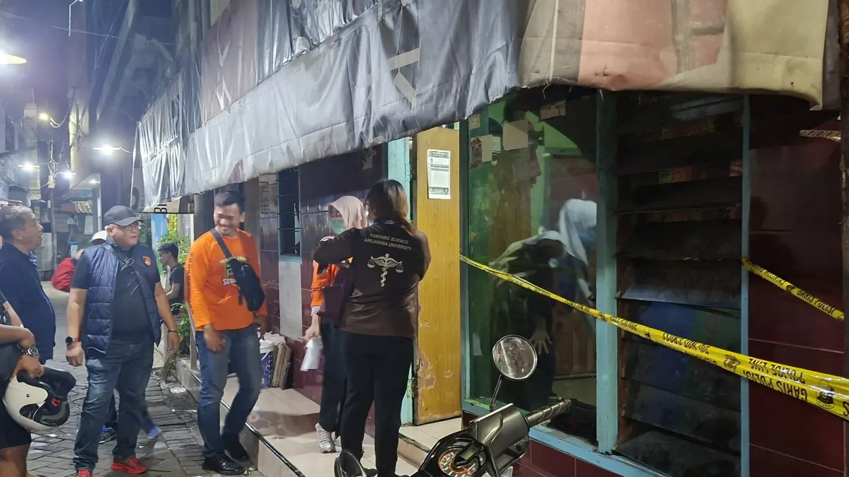 MISTERIUS: Polisi masih menyelidiki pelaku pembunuhan di Jalan Putat Jaya Gang Lebar, Surabaya. (IST/RADAR SURABAYA)