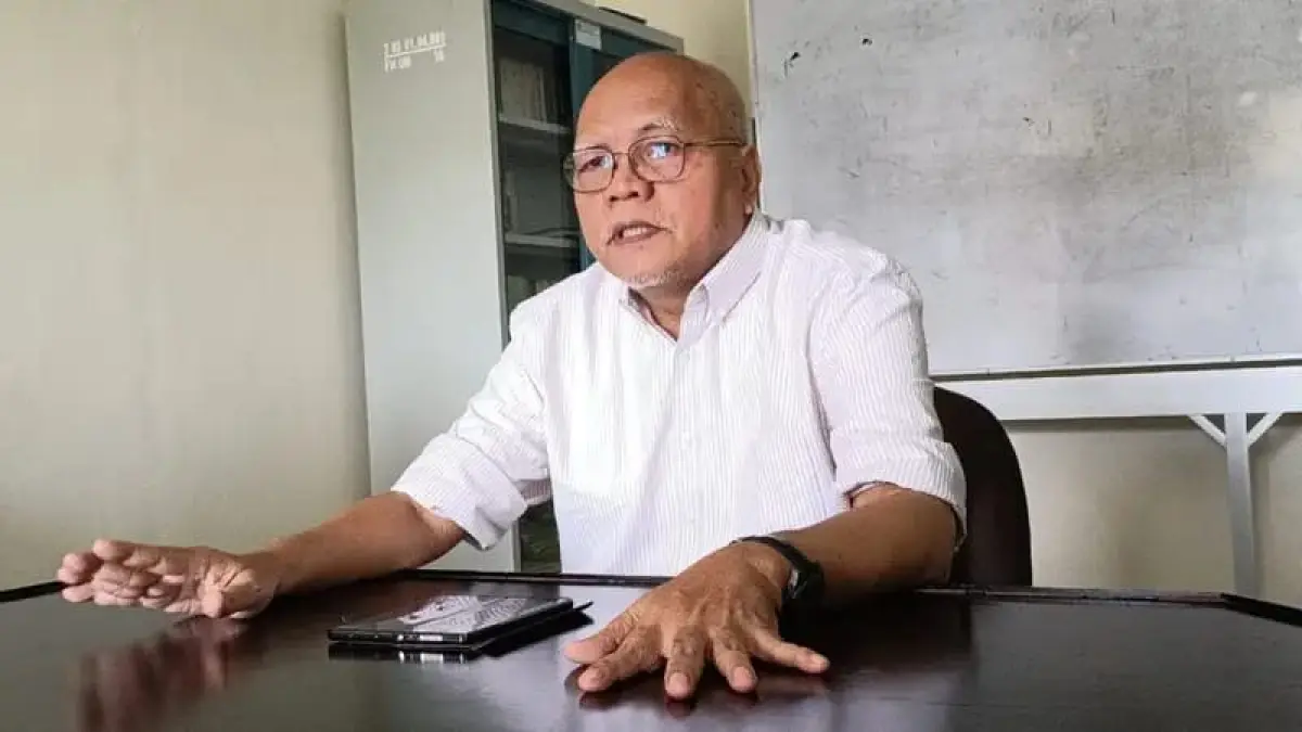 TINDAK TEGAS: Guru Besar Hukum Pidana Universitas Brawijaya, Prof Dr Prija Djatmika meminta Kortas Tipikor Polri usut tuntas kasus korupsi pasokan batu bara.(IST/RADAR SURABAYA)