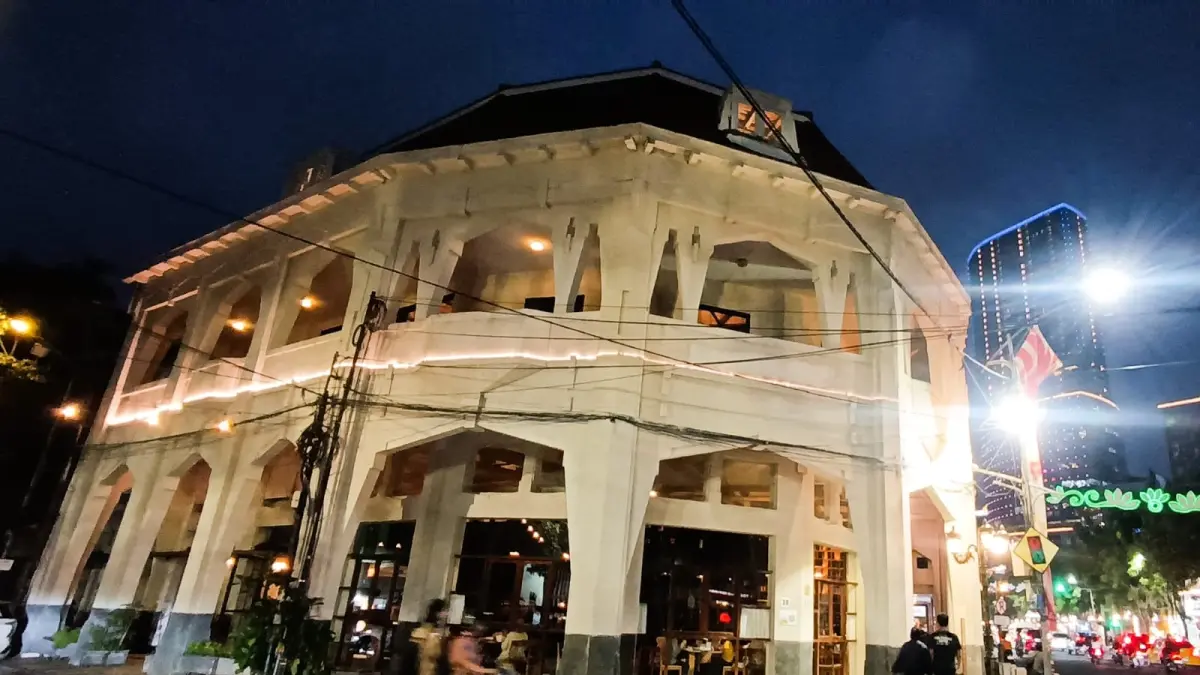 Bangunan eks Bookhandel Sluyter di Jalan Tunjungan Surabaya. (Andy Satria/Radar Surabaya)