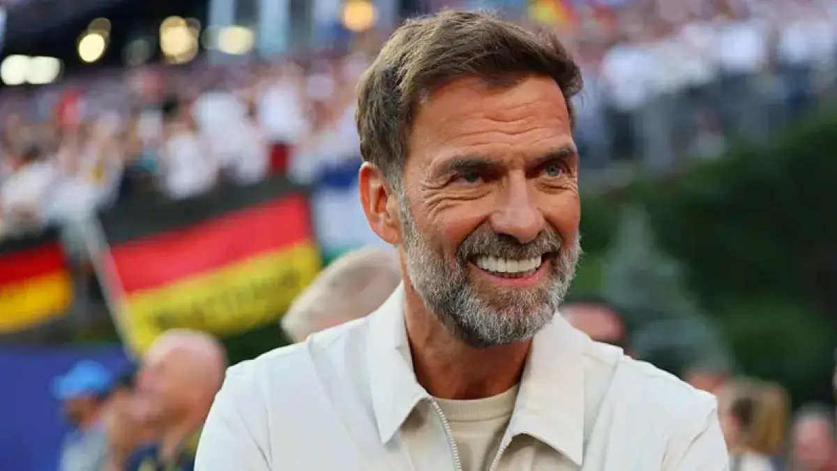 Jurgen Klopp sepakat tangani Der Panzer Jerman. (BBC) 