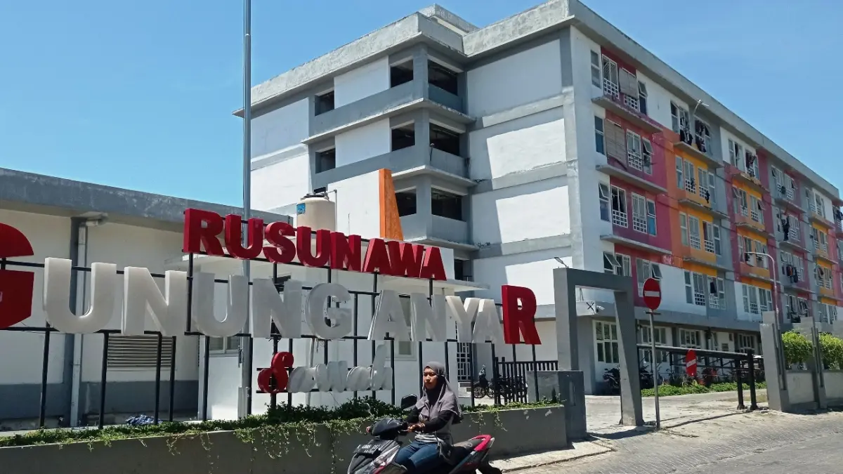 
ASET: Rumah Susun (Rusun) Gunung Anyar tetap dapat menempati hunian meski sengketa kepemilikan lahan masih bergulir di pengadilan. (SURYANTO/RADAR SURABAYA)
