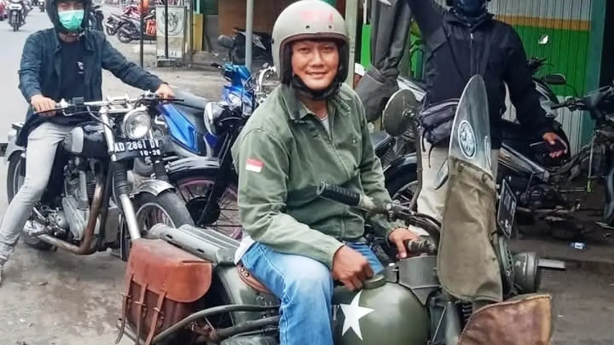 KLASIK: Komunitas dan penghobi motor lawas terus bermunculan di berbagai daerah.