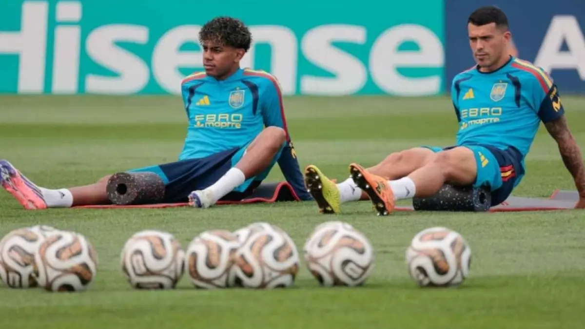 Lamine Yamal dan Pedro Porro jalani latihan terpisah jelang laga lawan Argentina. (ESPN/EFE) 